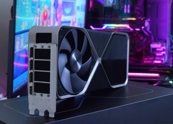 NVIDIA Game Ready Driver 572.XX Allegedly Causing Major Issues for RTX 40 Series Users: Crashes and Black Screen Problems!